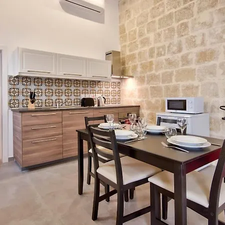 Old 3 By Vallettastay * Valletta