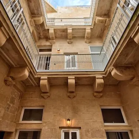 Vallettastay Old 3 Appartement *