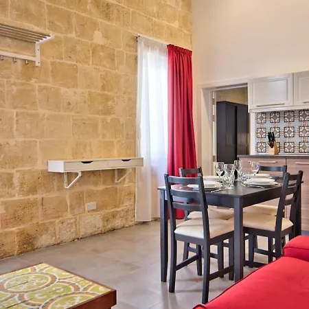 Old 3 By Vallettastay * Valletta